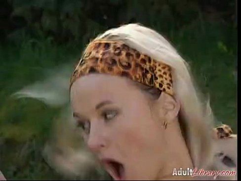 Bela lola melnick nua em uma foda com um amigo